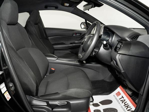 Toyota C-HR I с пробегом 2019 года, цена 1 780 500 рублей, 65943 км, внедорожник, Автокод Объявления