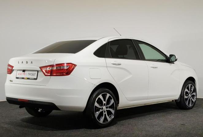 Lada (ВАЗ) Vesta I с пробегом 2018 года, цена 880 000 рублей, 108410 км, седан, Автокод Объявления