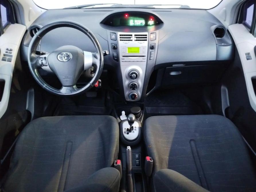 Toyota Yaris II Челябинск  - изображение 12
