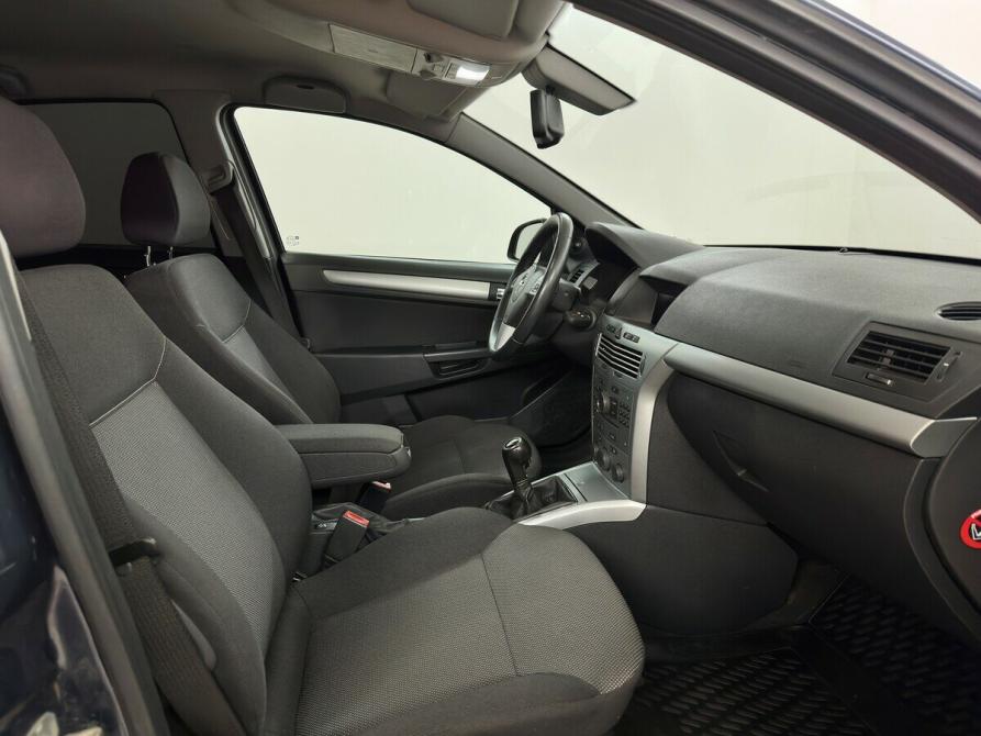 Opel Astra H Рестайлинг Москва  - изображение 9