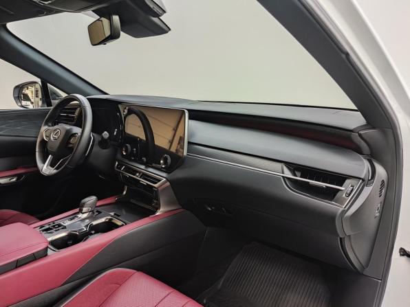 Lexus RX V с пробегом 2022 года, цена 9 280 000 рублей, 33000 км, внедорожник, Автокод Объявления