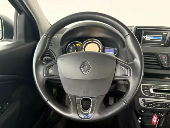 Renault Megane III Рестайлинг 2 с пробегом 2016 года, цена 990 000 рублей, 193347 км, универсал, Автокод Объявления