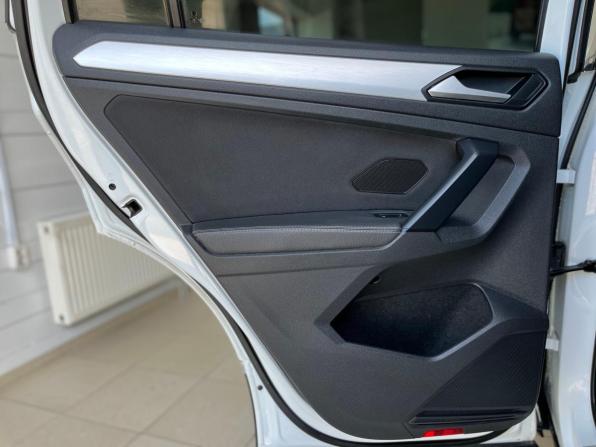 Volkswagen Tiguan II Рестайлинг с пробегом 2021 года, цена 2 280 000 рублей, 132725 км, внедорожник, Автокод Объявления