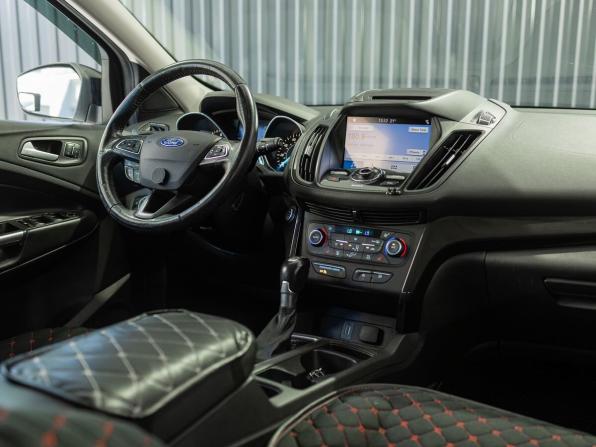 Ford Escape III Рестайлинг с пробегом 2017 года, цена 1 579 000 рублей, 164100 км, внедорожник, Автокод Объявления