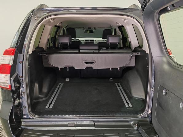 Toyota Land Cruiser Prado 150 Series Рестайлинг 1 с пробегом 2014 года, цена 3 499 000 рублей, 188189 км, внедорожник, Автокод Объявления