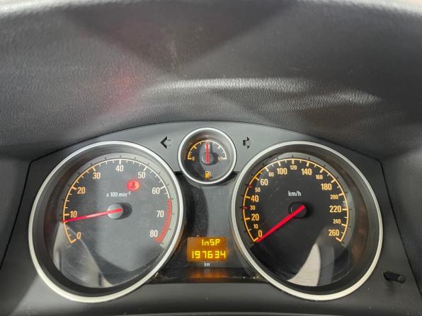 Opel Zafira B Рестайлинг с пробегом 2013 года, цена 819 000 рублей, 196939 км, минивэн, Автокод Объявления