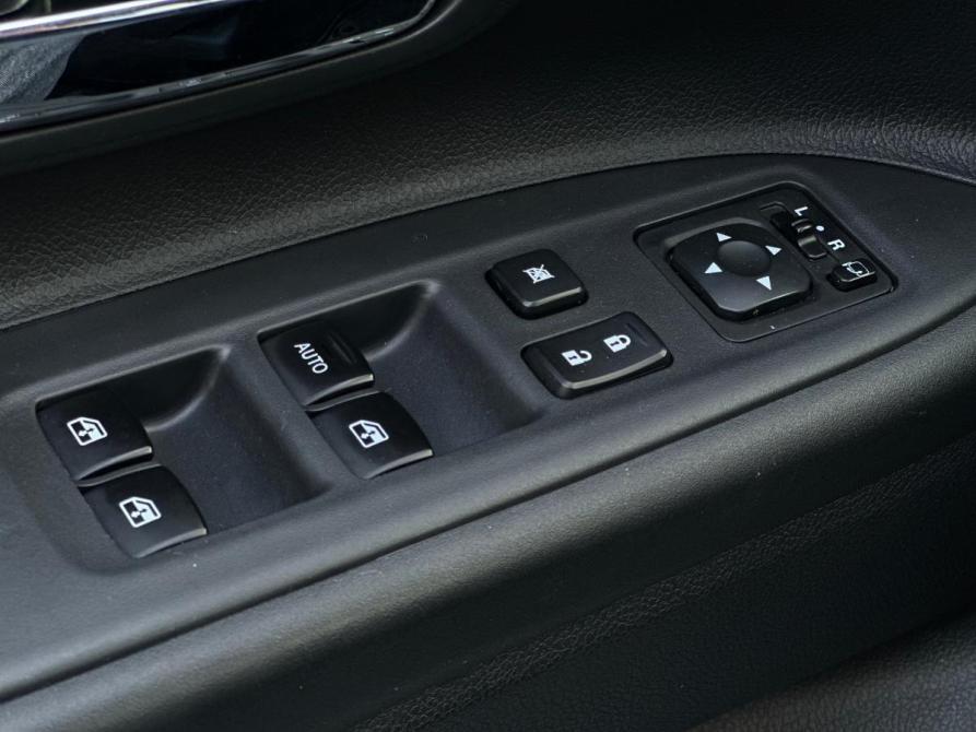 Mitsubishi Outlander III Рестайлинг 2 Великий Новгород  - изображение 14
