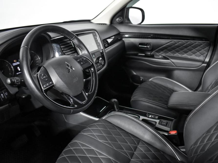 Mitsubishi Outlander III Рестайлинг 3 Санкт-Петербург  - изображение 10