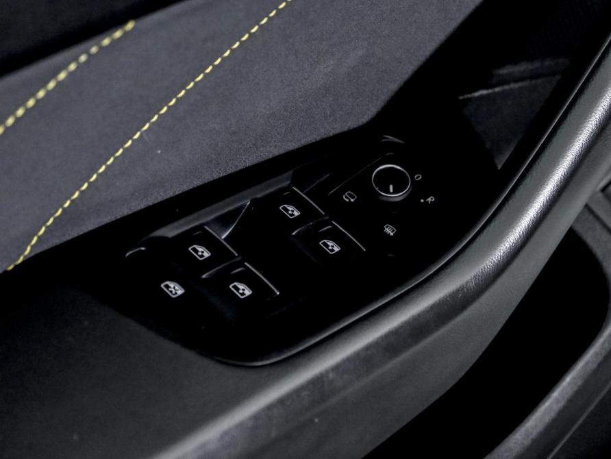 Volkswagen Passat CC II Рестайлинг Санкт-Петербург  - изображение 15