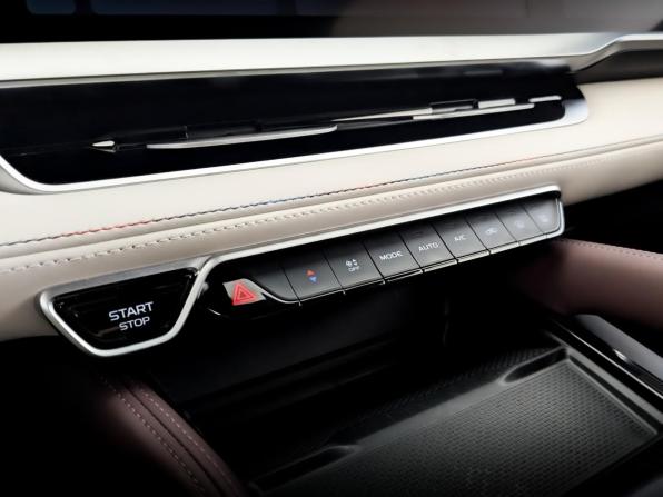 Geely Monjaro I с пробегом 2023 года, цена 3 460 000 рублей, 26928 км, внедорожник, Автокод Объявления