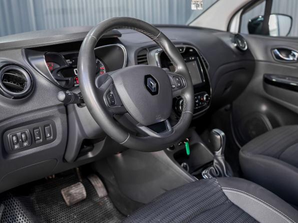 Renault Kaptur I с пробегом 2018 года, цена 1 399 000 рублей, 135827 км, внедорожник, Автокод Объявления