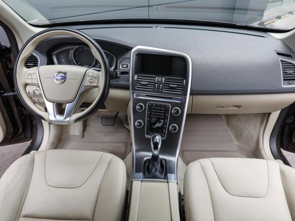 Volvo XC60 I Рестайлинг с пробегом 2015 года, цена 2 098 000 рублей, 269372 км, внедорожник, Автокод Объявления