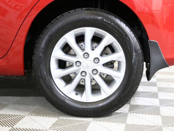 Toyota Auris I Рестайлинг с пробегом 2012 года, цена 1 250 000 рублей, 50915 км, хэтчбек, Автокод Объявления