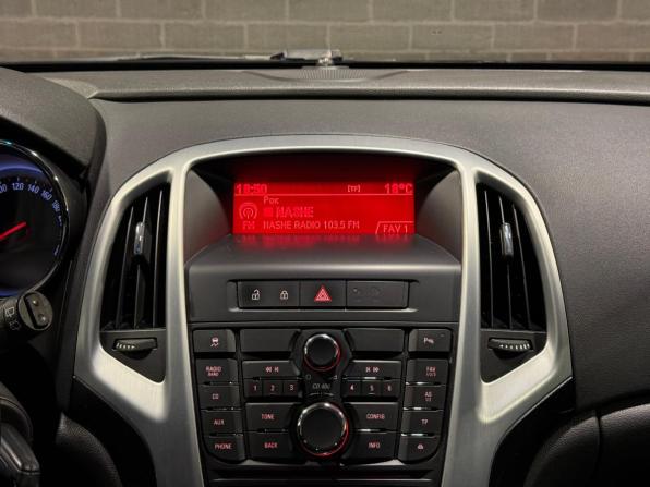 Opel Astra J Рестайлинг с пробегом 2012 года, цена 830 000 рублей, 197824 км, хэтчбек, Автокод Объявления