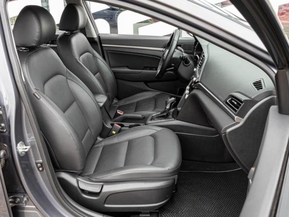 Hyundai Avante VI Рестайлинг с пробегом 2019 года, цена 1 699 000 рублей, 104916 км, седан, Автокод Объявления