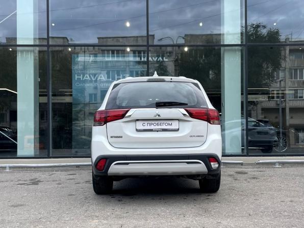 Mitsubishi Outlander III Рестайлинг 3 с пробегом 2018 года, цена 2 300 000 рублей, 37569 км, внедорожник, Автокод Объявления