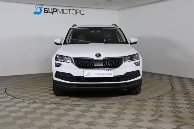 Skoda Karoq I с пробегом 2021 года, цена 2 559 990 рублей, 77728 км, внедорожник, Автокод Объявления