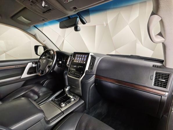 Toyota Land Cruiser 200 Series Рестайлинг 2 с пробегом 2018 года, цена 6 200 000 рублей, 105623 км, внедорожник, Автокод Объявления