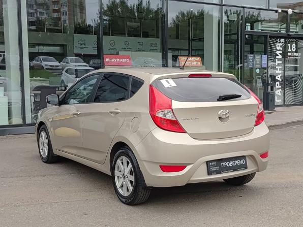 Hyundai Solaris I с пробегом 2014 года, цена 980 000 рублей, 112000 км, хэтчбек, Автокод Объявления