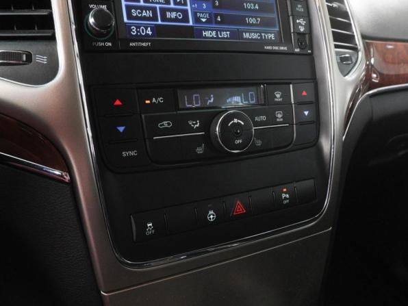 Jeep Grand Cherokee IV (WK2) с пробегом 2012 года, цена 1 819 000 рублей, 220609 км, внедорожник, Автокод Объявления