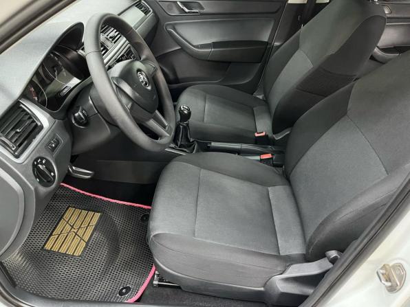 Skoda Rapid I с пробегом 2016 года, цена 746 720 рублей, 304916 км, лифтбек, Автокод Объявления