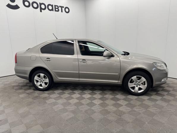 Skoda Octavia II (A5) Рестайлинг с пробегом 2012 года, цена 880 000 рублей, 175006 км, лифтбек, Автокод Объявления