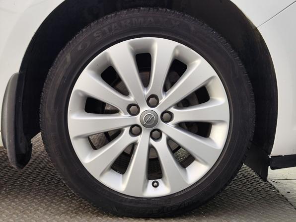 Opel Astra J Рестайлинг с пробегом 2012 года, цена 849 000 рублей, 175000 км, седан, Автокод Объявления