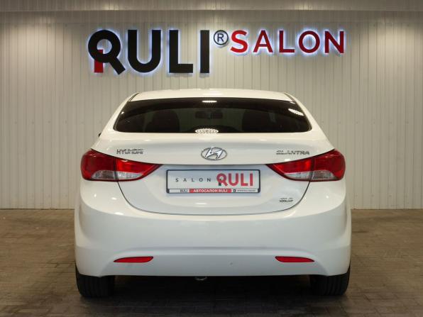 Hyundai Elantra V (MD) Рестайлинг с пробегом 2013 года, цена 1 295 000 рублей, 106484 км, седан, Автокод Объявления