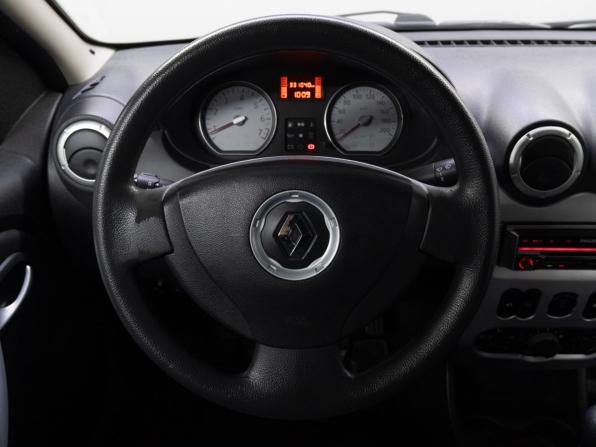 Renault Logan I Рестайлинг с пробегом 2011 года, цена 370 000 рублей, 331040 км, седан, Автокод Объявления