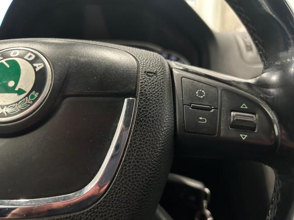 Skoda Octavia II (A5) Рестайлинг с пробегом 2010 года, цена 499 000 рублей, 308729 км, лифтбек, Автокод Объявления