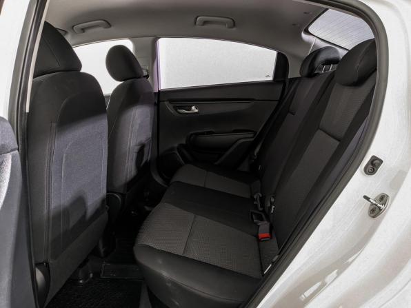 Kia Rio IV Рестайлинг с пробегом 2021 года, цена 1 555 000 рублей, 65500 км, седан, Автокод Объявления