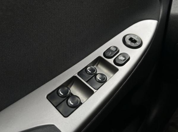 Hyundai Solaris I Рестайлинг с пробегом 2015 года, цена 850 000 рублей, 190240 км, хэтчбек, Автокод Объявления