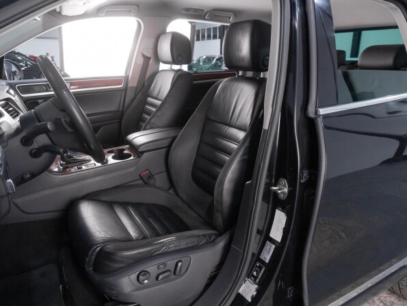 Volkswagen Touareg II с пробегом 2011 года, цена 2 319 000 рублей, 225731 км, внедорожник, Автокод Объявления