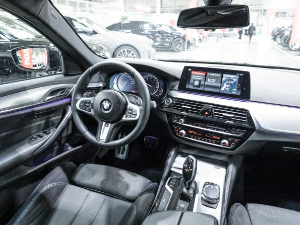 BMW 5 серии VII (G30/G31/G38) с пробегом 2018 года, цена 3 410 900 рублей, 89000 км, седан, Автокод Объявления