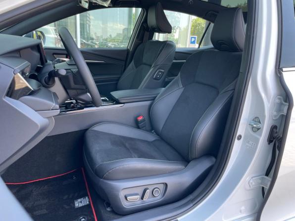 Toyota Camry IX (XV80) China Market с пробегом 2026 года, цена 4 255 000 рублей, 30 км, седан, Автокод Объявления