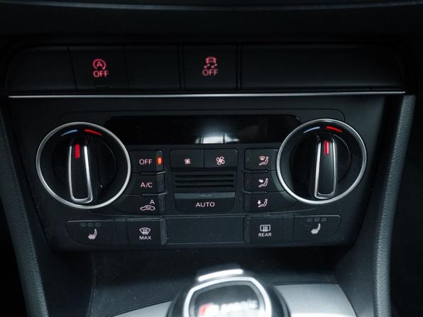Audi Q3 I (8U) Рестайлинг с пробегом 2015 года, цена 1 379 000 рублей, 125013 км, внедорожник, Автокод Объявления