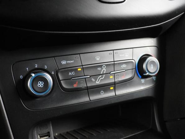 Ford Focus III Рестайлинг с пробегом 2015 года, цена 999 000 рублей, 139034 км, универсал, Автокод Объявления
