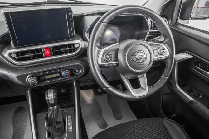 Daihatsu Rocky A200 с пробегом 2021 года, цена 1 699 000 рублей, 31000 км, внедорожник, Автокод Объявления