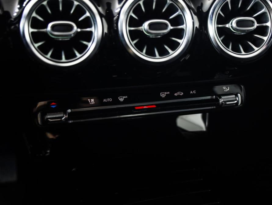 Mercedes-Benz A-Класс IV (W177) Санкт-Петербург  - изображение 17
