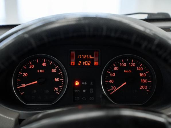 Renault Logan I Рестайлинг с пробегом 2012 года, цена 250 000 рублей, 177252 км, седан, Автокод Объявления