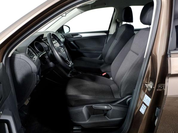 Volkswagen Tiguan II с пробегом 2019 года, цена 2 098 000 рублей, 133747 км, внедорожник, Автокод Объявления