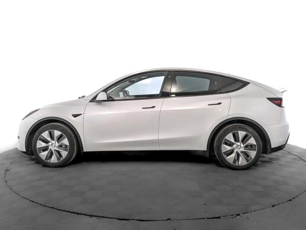 Tesla Model Y I с пробегом 2021 года, цена 4 100 000 рублей, 65205 км, внедорожник, Автокод Объявления