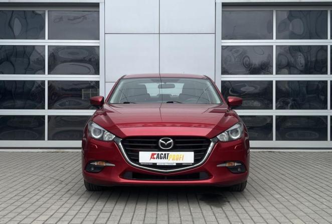 Mazda 3 III (BM) Рестайлинг с пробегом 2018 года, цена 1 460 000 рублей, 89943 км, седан, Автокод Объявления