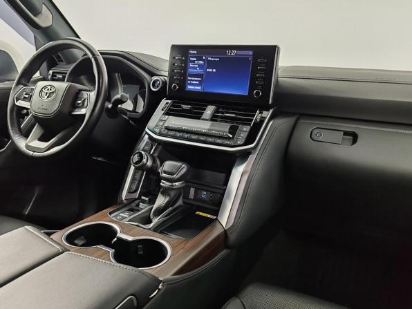 Toyota Land Cruiser 300 Series с пробегом 2022 года, цена 8 999 000 рублей, 104712 км, внедорожник, Автокод Объявления