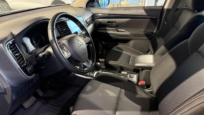 Mitsubishi Outlander III Рестайлинг 3 с пробегом 2020 года, цена 2 099 000 рублей, 78000 км, внедорожник, Автокод Объявления