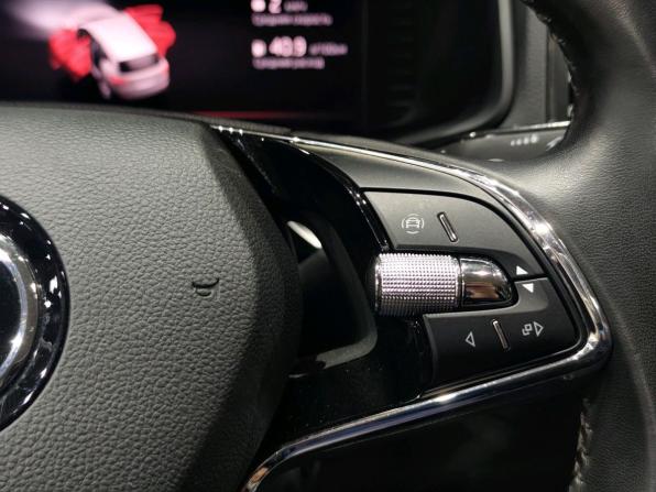 Skoda Karoq I с пробегом 2021 года, цена 2 600 000 рублей, 100400 км, внедорожник, Автокод Объявления