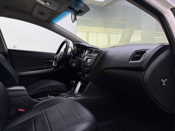 Kia Ceed II Рестайлинг с пробегом 2017 года, цена 1 365 000 рублей, 168767 км, универсал, Автокод Объявления