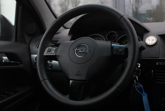 Opel Astra H Рестайлинг с пробегом 2013 года, цена 990 000 рублей, 161819 км, хэтчбек, Автокод Объявления