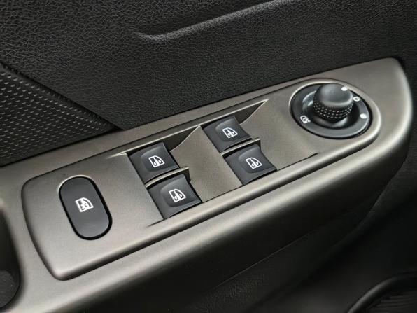 Renault Kaptur I с пробегом 2019 года, цена 1 349 000 рублей, 121000 км, внедорожник, Автокод Объявления