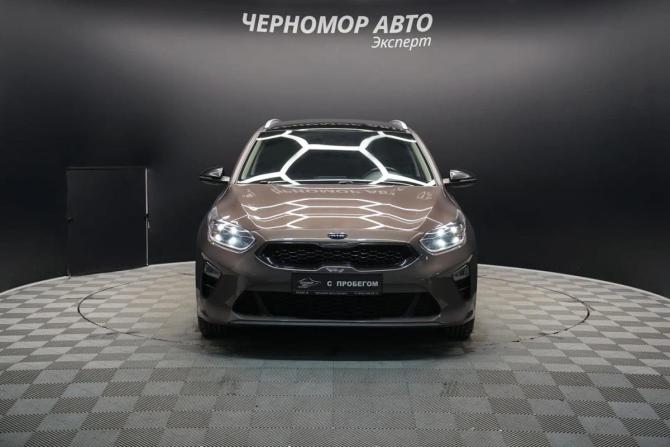Kia Ceed III с пробегом 2019 года, цена 1 790 000 рублей, 110297 км, универсал, Автокод Объявления